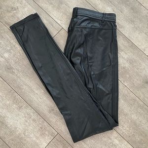 Aritzia Wilfred free Faux-leather pant